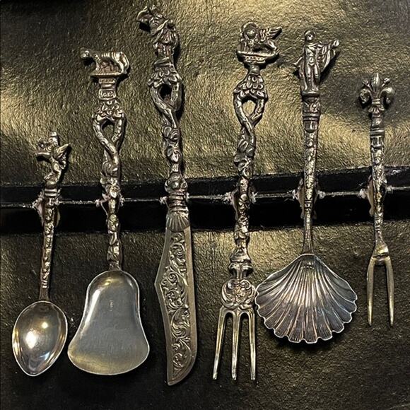 Candlelight Silver from Florence the Magnificent Boxed 6 Piece Set - Picture 1 of 5